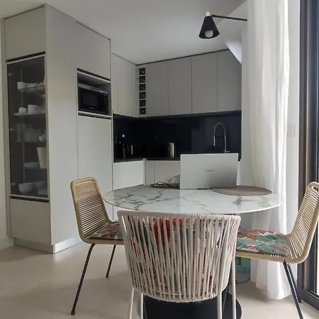 Le Palmier, Jardin Privatif, 200m, Classe 3 Etoiles, Climatise, Wifi, Garage, Renove