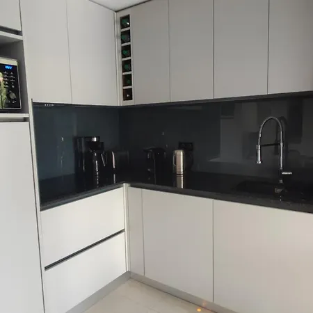 דירה Le Palmier, Jardin Privatif, 200m, Classe 3 Etoiles, Climatise, Wifi, Garage, Renove קבלייר-סור-מר