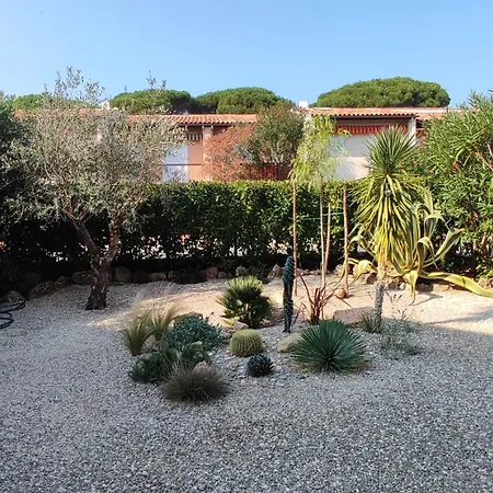 Le Palmier, Jardin Privatif, 200m, Classe 3 Etoiles, Climatise, Wifi, Garage, Renove דירה