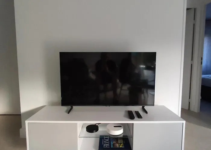 Le Palmier, Jardin Privatif, 200m, Classe 3 Etoiles, Climatise, Wifi, Garage, Renove דירה קבלייר-סור-מר