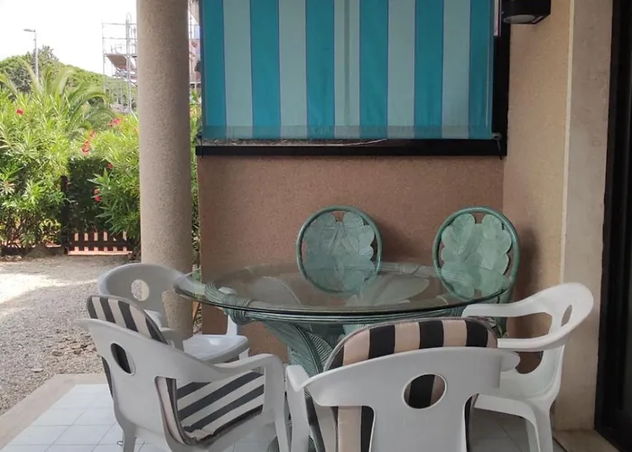 Le Palmier, Jardin Privatif, 200m, Classe 3 Etoiles, Climatise, Wifi, Garage, Renove דירה *